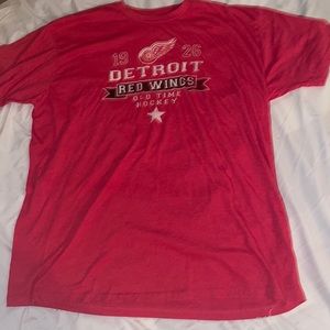 Red Detroit red wings hockey tshirt- size 2XL